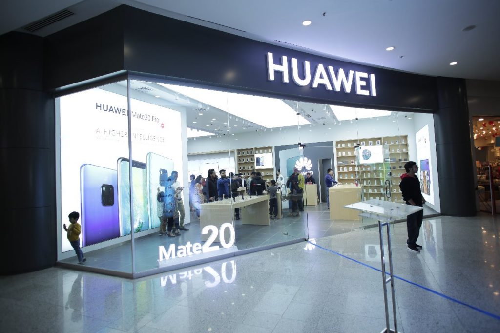 Huawei Launches First Ever Experience Store In Karachi Cutacut Com