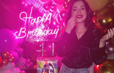 hania aamir birthday